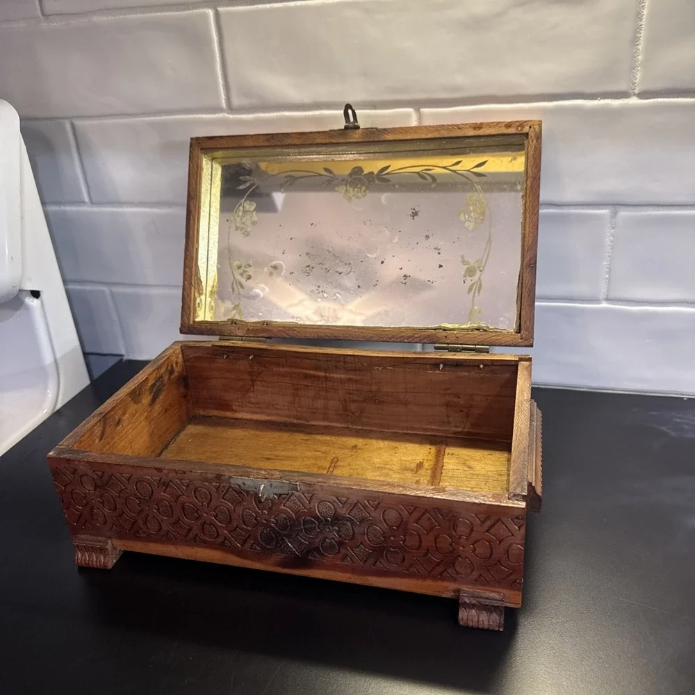 Vintage  Wooden Keepsake Box Hand Carved With Etched Floral Mirror